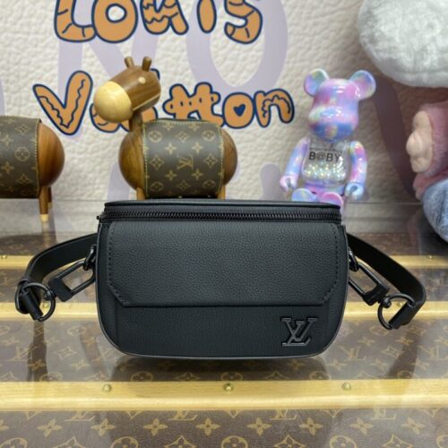 LV Pilot Wearable Wallet Black