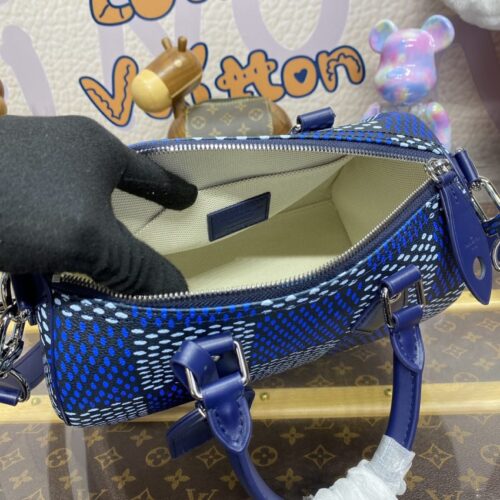 Alternative view of LV Speedy Bandouliere 25 Blue Grid