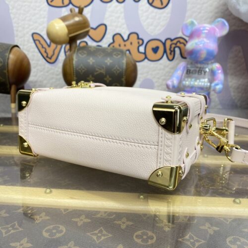 Alternative view of LV Side Trunk Pure Beige