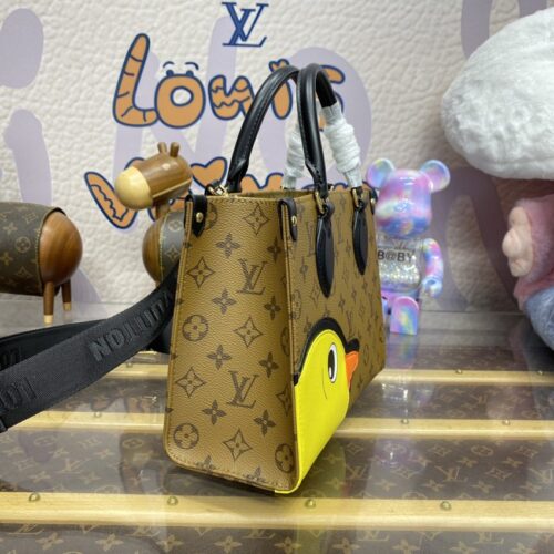 Alternative view of LV OnTheGo PM Duck