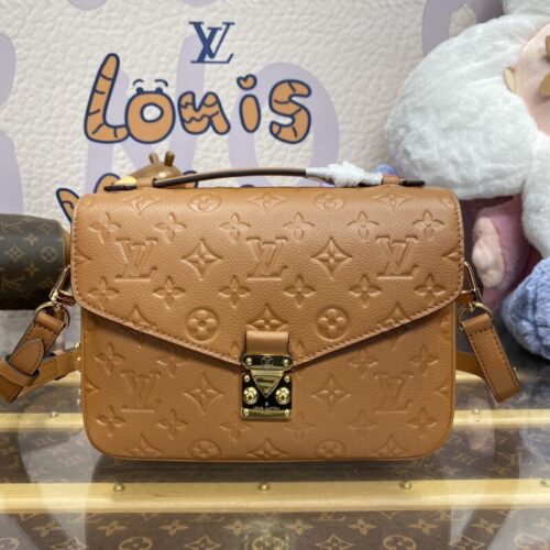 LV Pochette Metis Brown