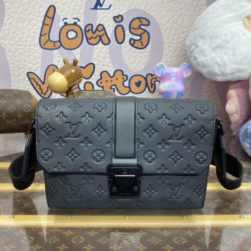 LV S-Cape Messenger Full Black
