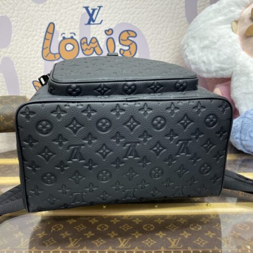 Alternative view of LV Montsouris Black