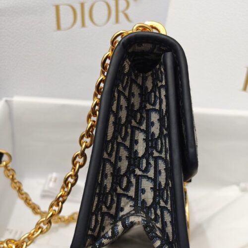 Alternative view of Dior 30 Montaigne  On Chain