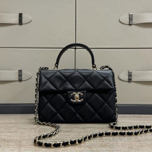 CHANEL 23k Kelly Handle 21cm