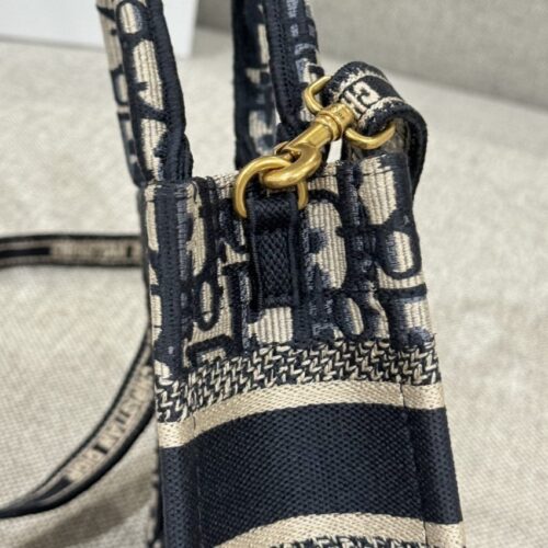 Alternative view of Dior Tote Book Mini CD