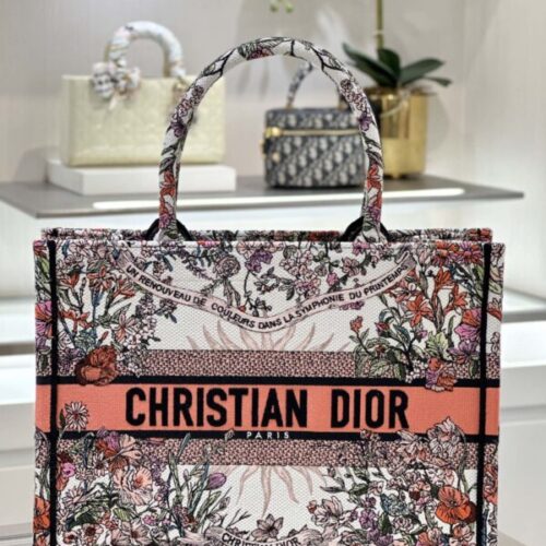 Dior Tote Book Sunflower Spring