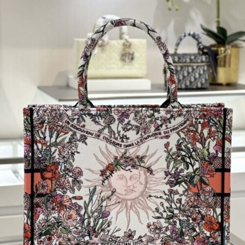 Alternative view of Dior Tote Book Sunflower Spring