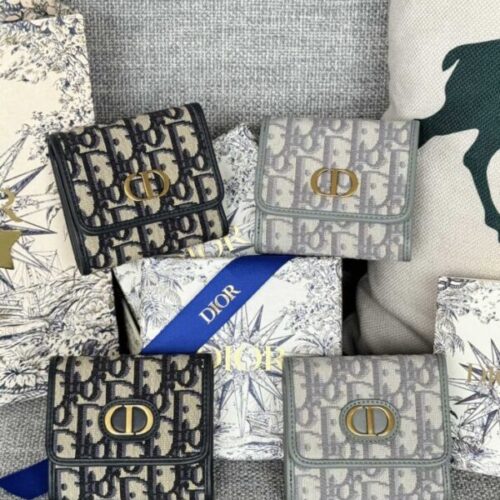 Dior 30 Montaigne Wallet