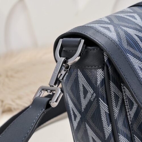 Alternative view of Dior Hit the Road messenger bag black