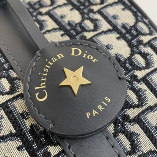 Alternative view of Dior Groove