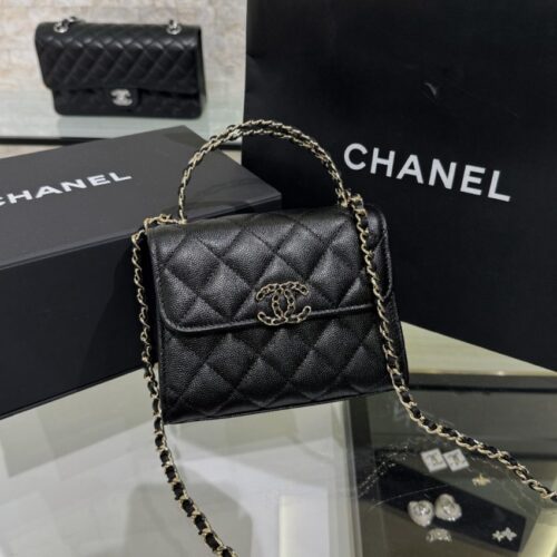 Alternative view of CHANEL 23k Kelly Handle