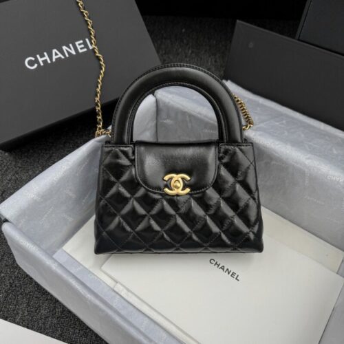 CHANEL 23k Kelly Black